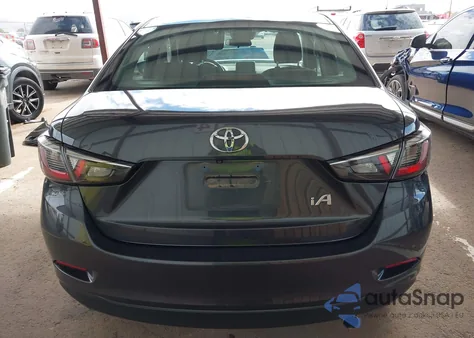 2018 Toyota Yaris Ia z USA, uszkodzony, nr VIN 3MYDLBYV0JY310341